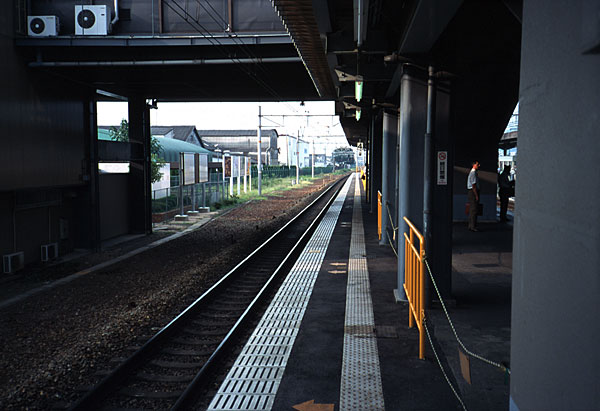 長岡京駅ホーム